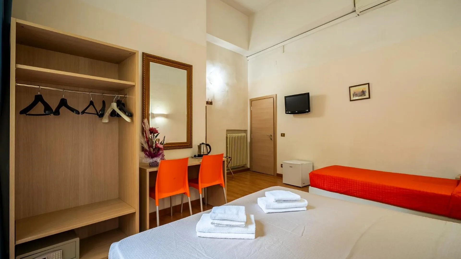 Bed & Breakfast Duomo Rooms Florence Italy